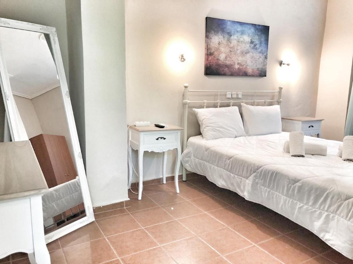 Hotel Kastri Garden Apartment Loutra Edipsou  Bagian luar foto